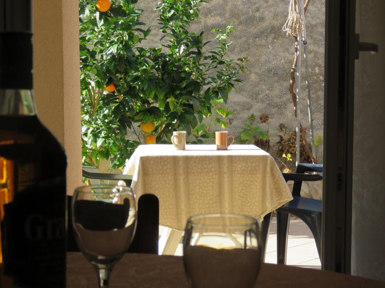 Guest House Miro โนวาลยา ภายนอก รูปภาพ
